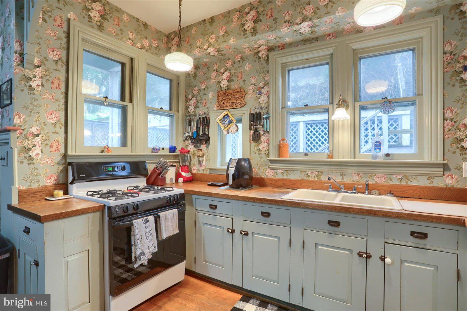 GLEN ROCK BORO - Residential