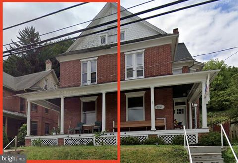 104 HANOVER STREET GLEN ROCK PA 17327