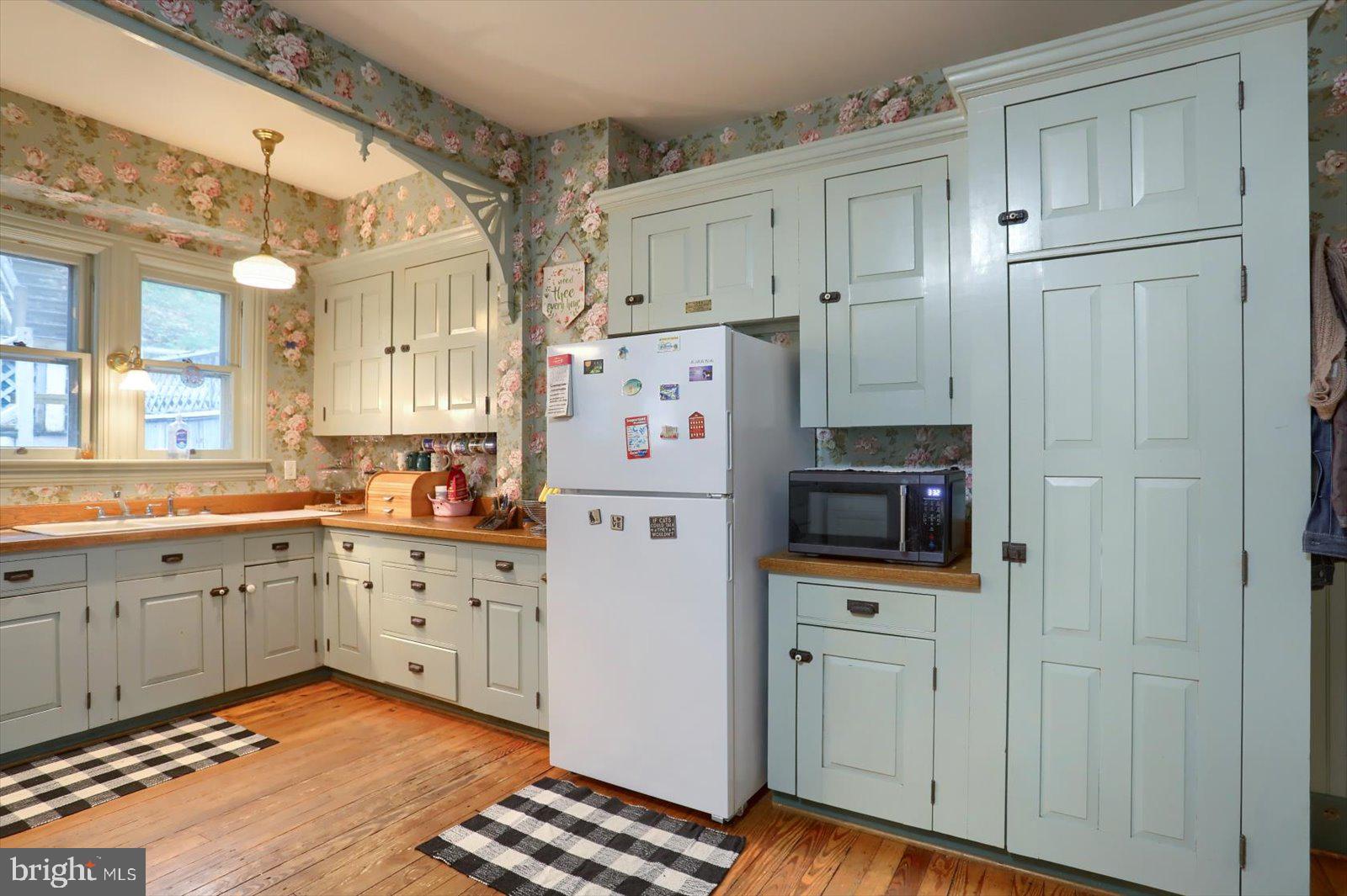 GLEN ROCK BORO - Residential