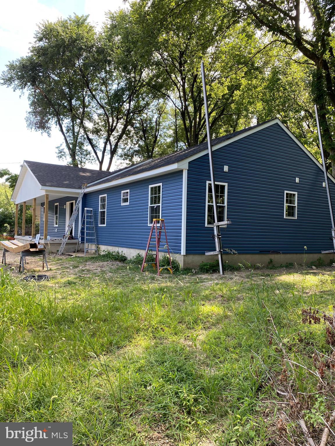 2242 CLEARVIEW AVENUE