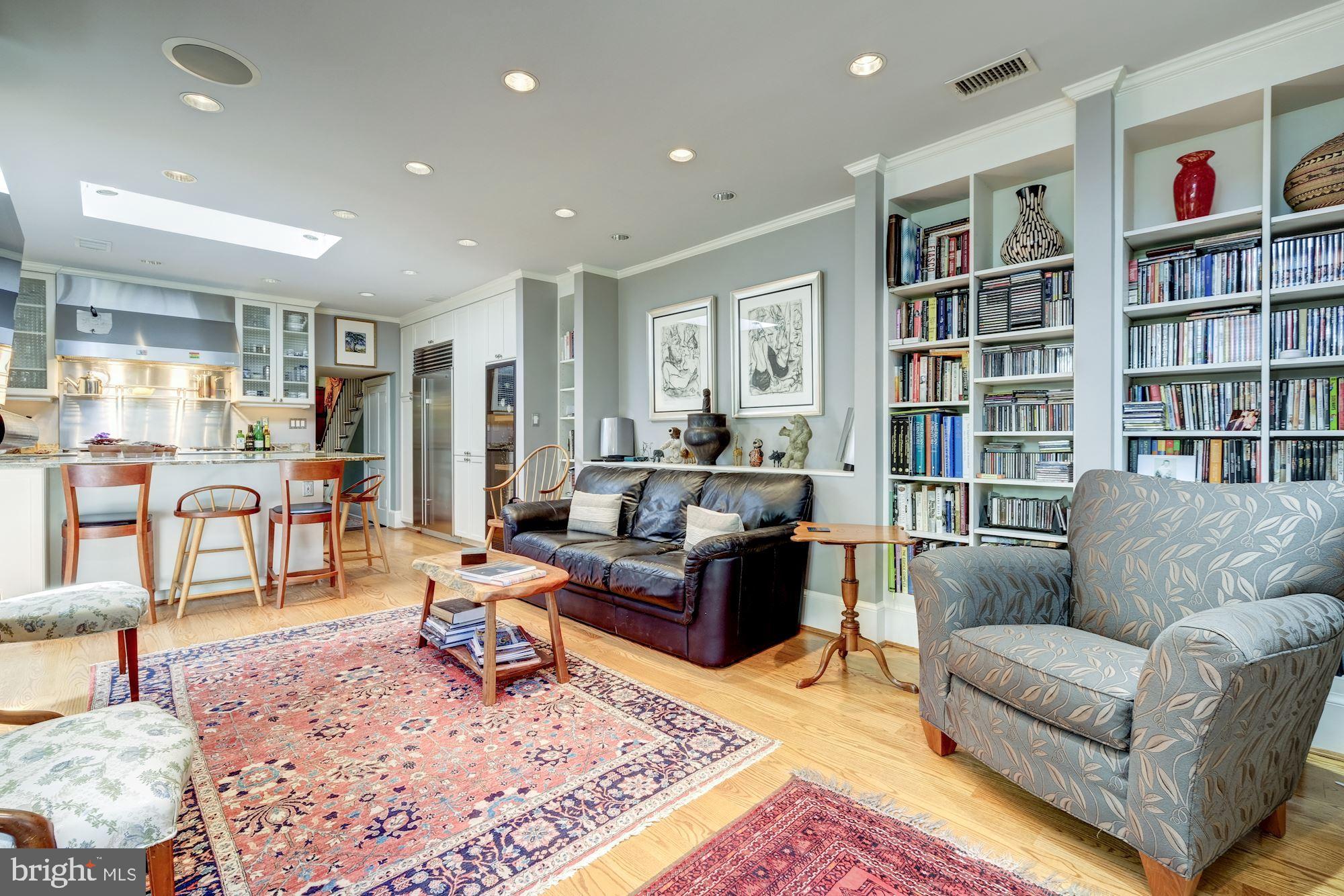 CAPITOL HILL - Residential