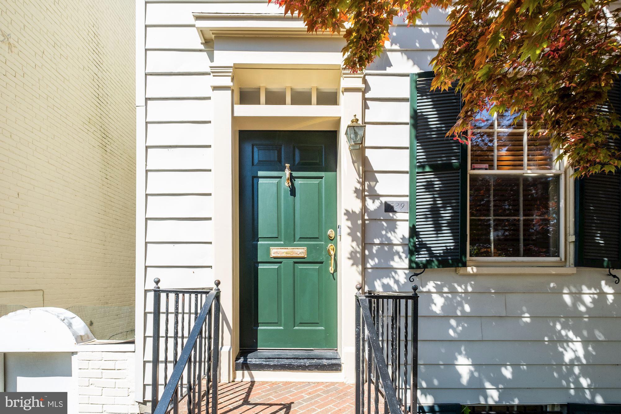 CAPITOL HILL - Residential