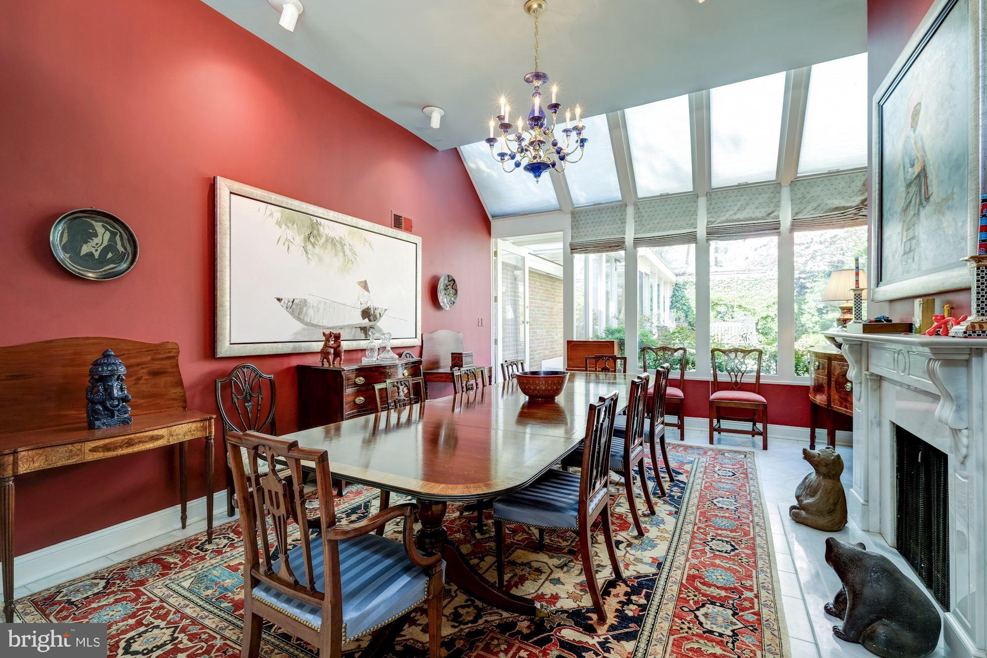 CAPITOL HILL - Residential