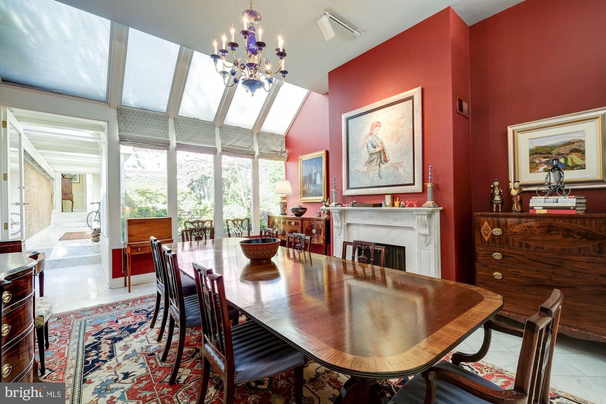 CAPITOL HILL - Residential