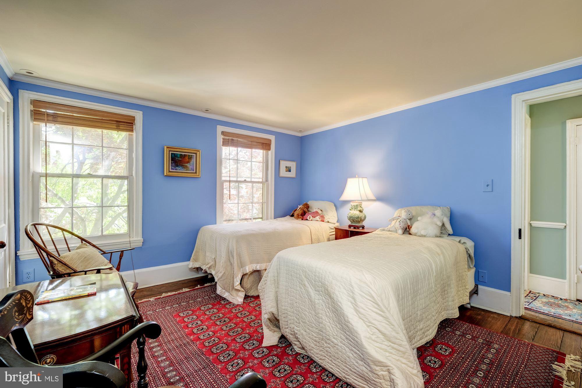 CAPITOL HILL - Residential