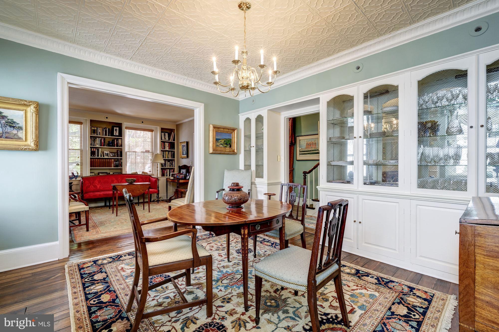 CAPITOL HILL - Residential