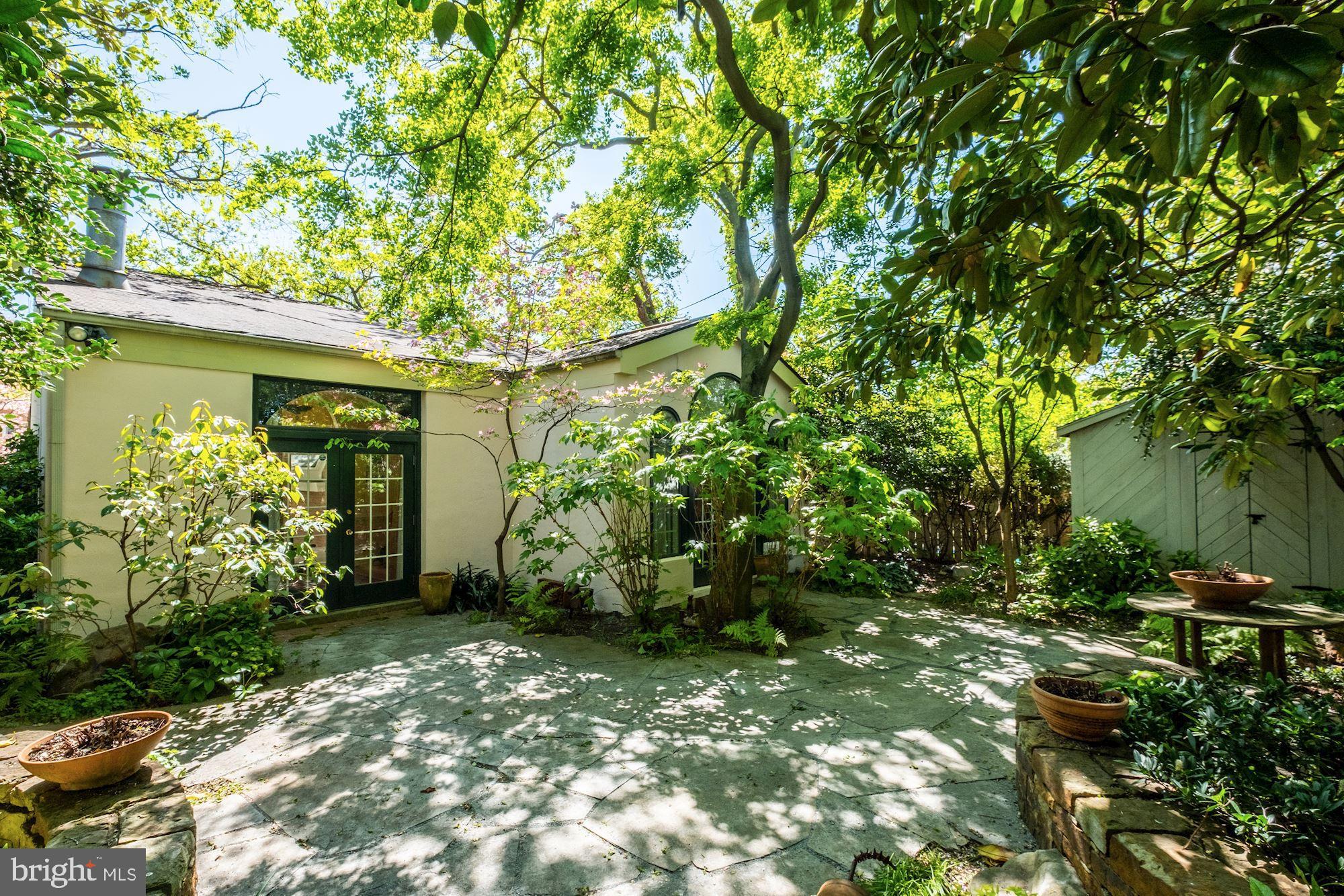 CAPITOL HILL - Residential