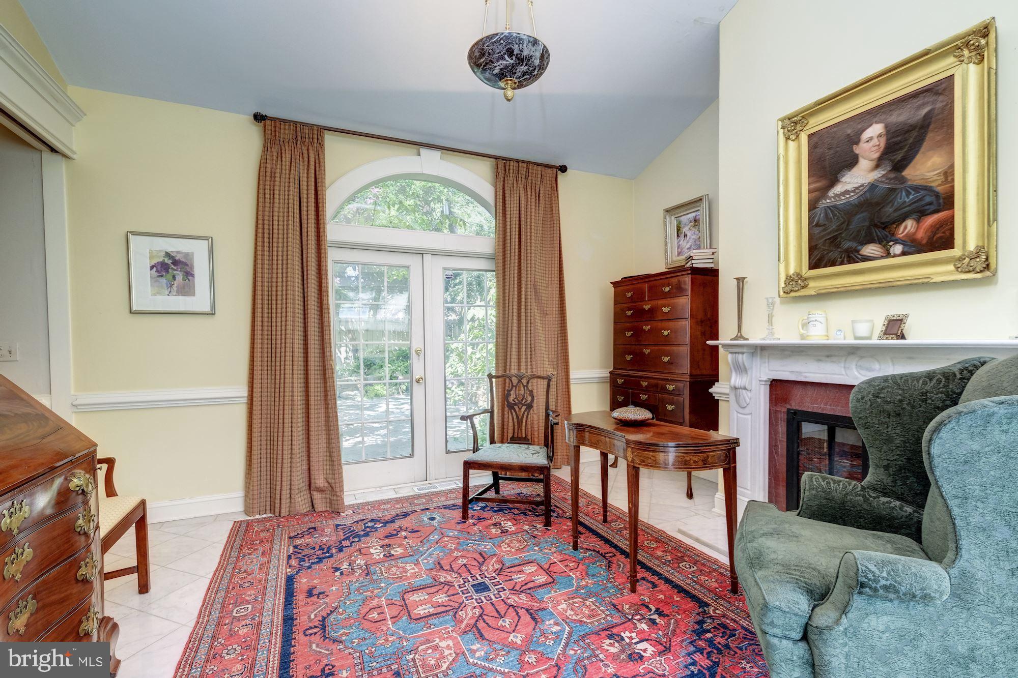 CAPITOL HILL - Residential