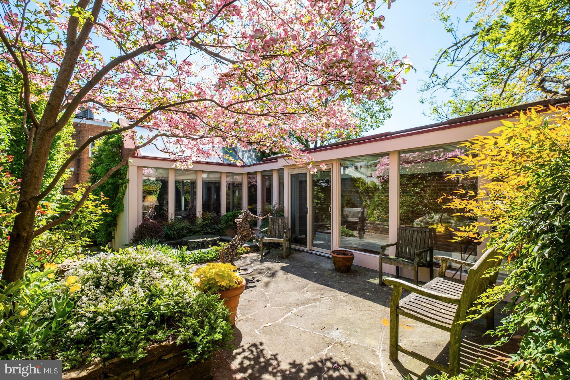 CAPITOL HILL - Residential