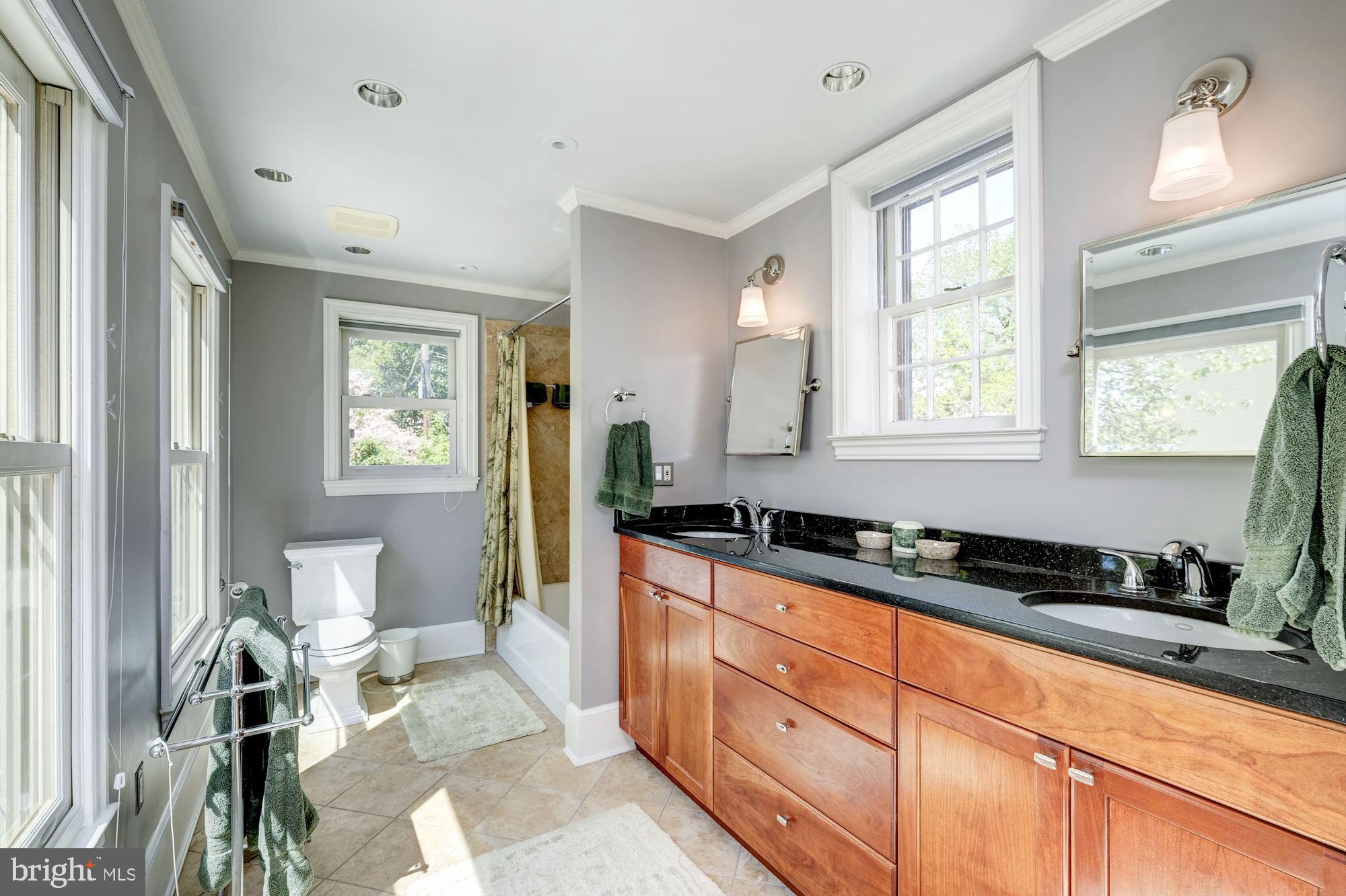CAPITOL HILL - Residential