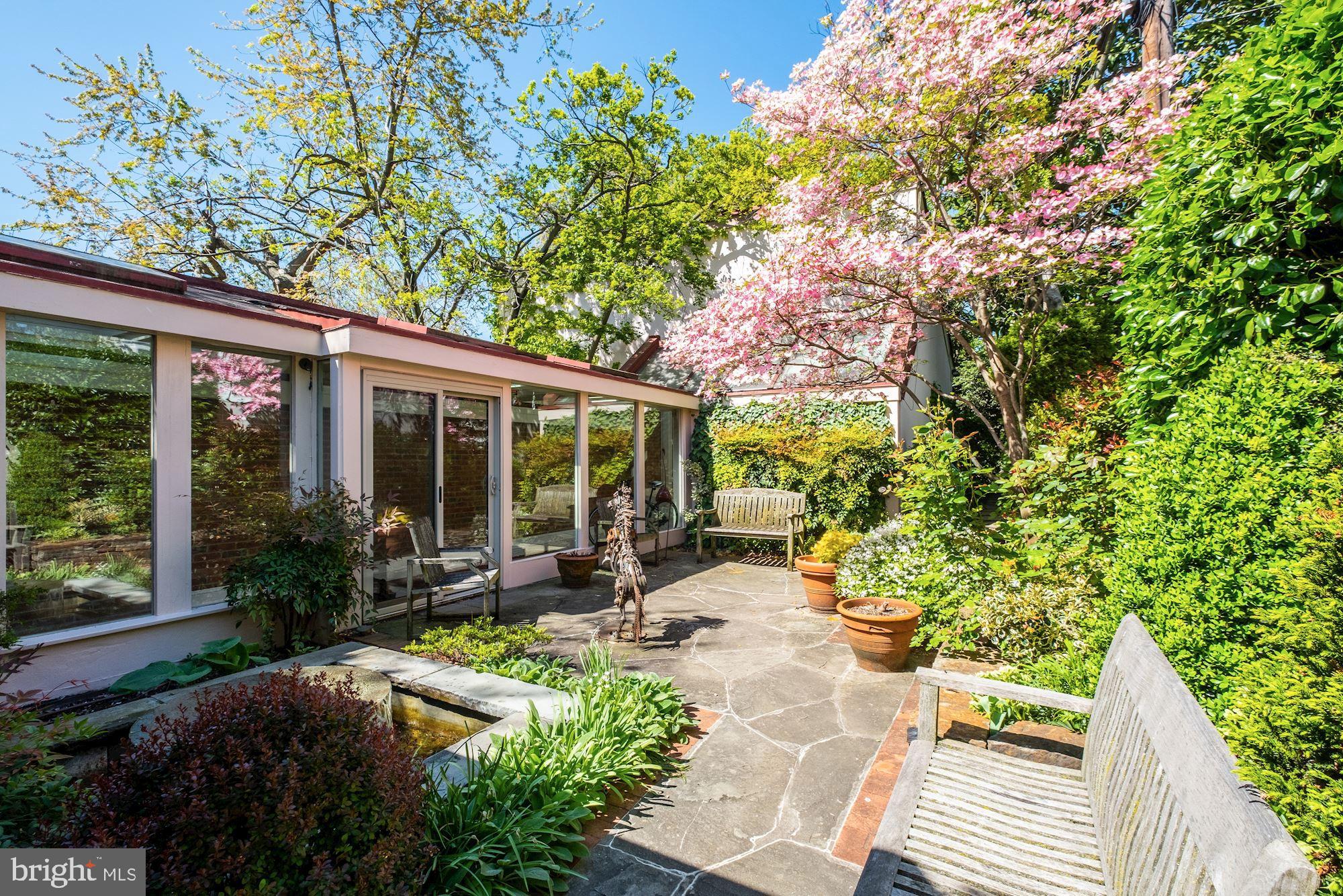 CAPITOL HILL - Residential
