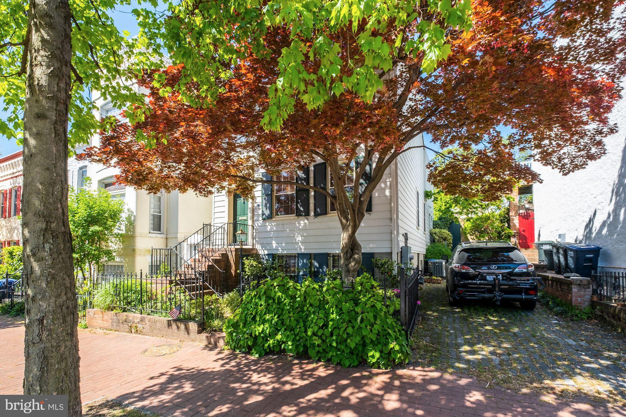 CAPITOL HILL - Residential
