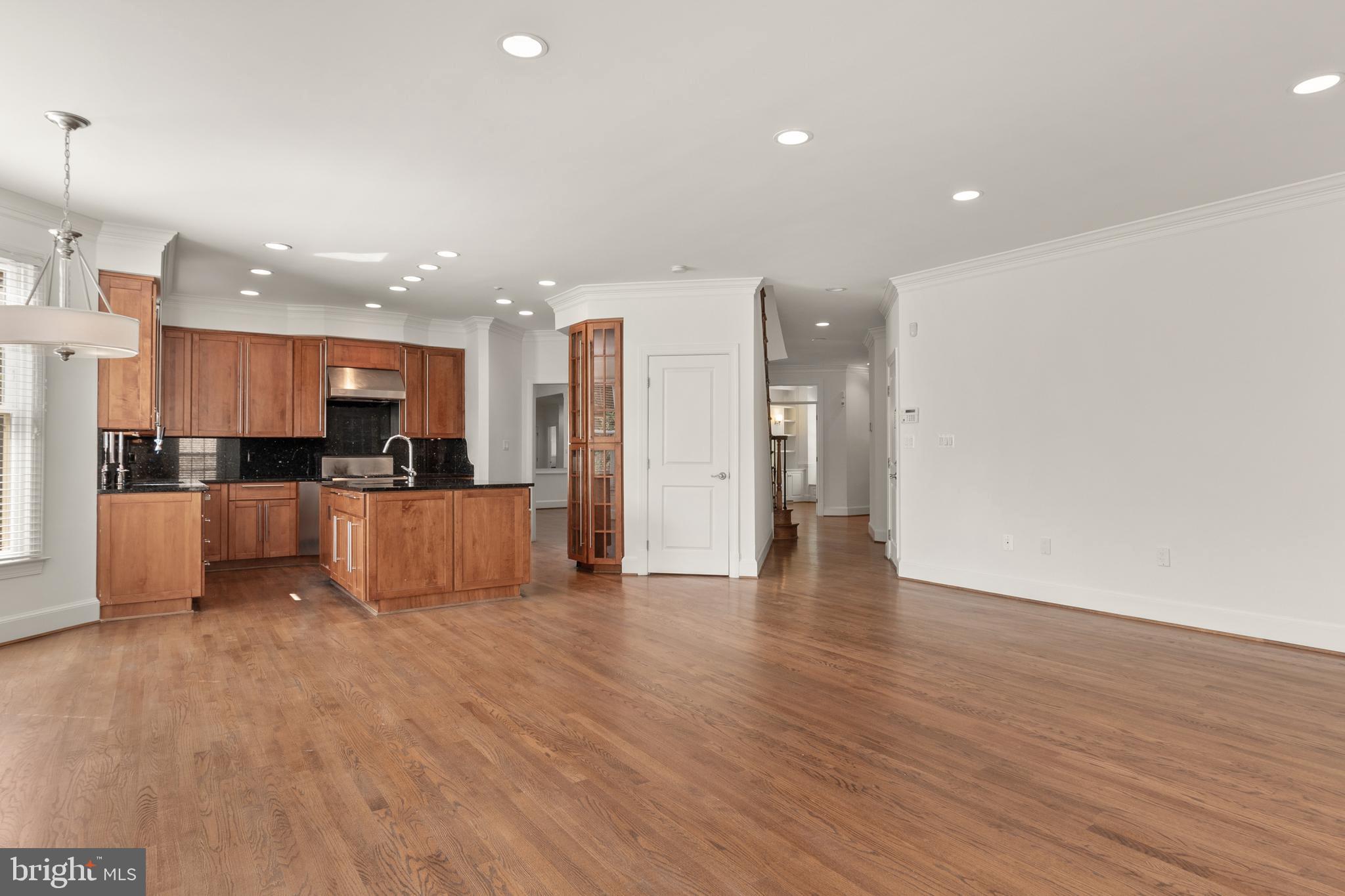 LAMBIANCE OF MCLEAN - Residential