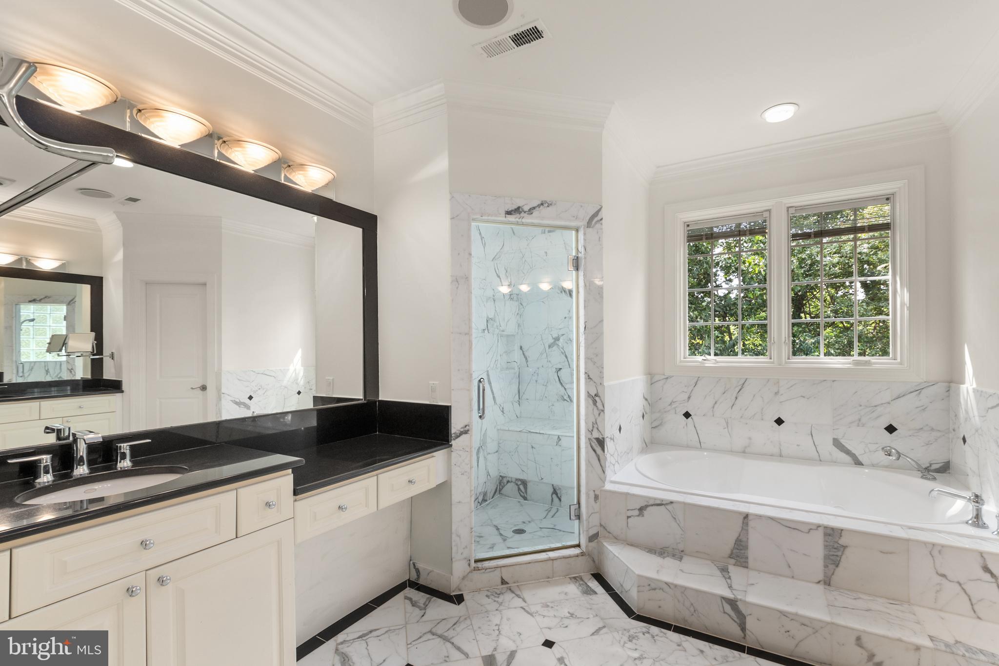 LAMBIANCE OF MCLEAN - Residential