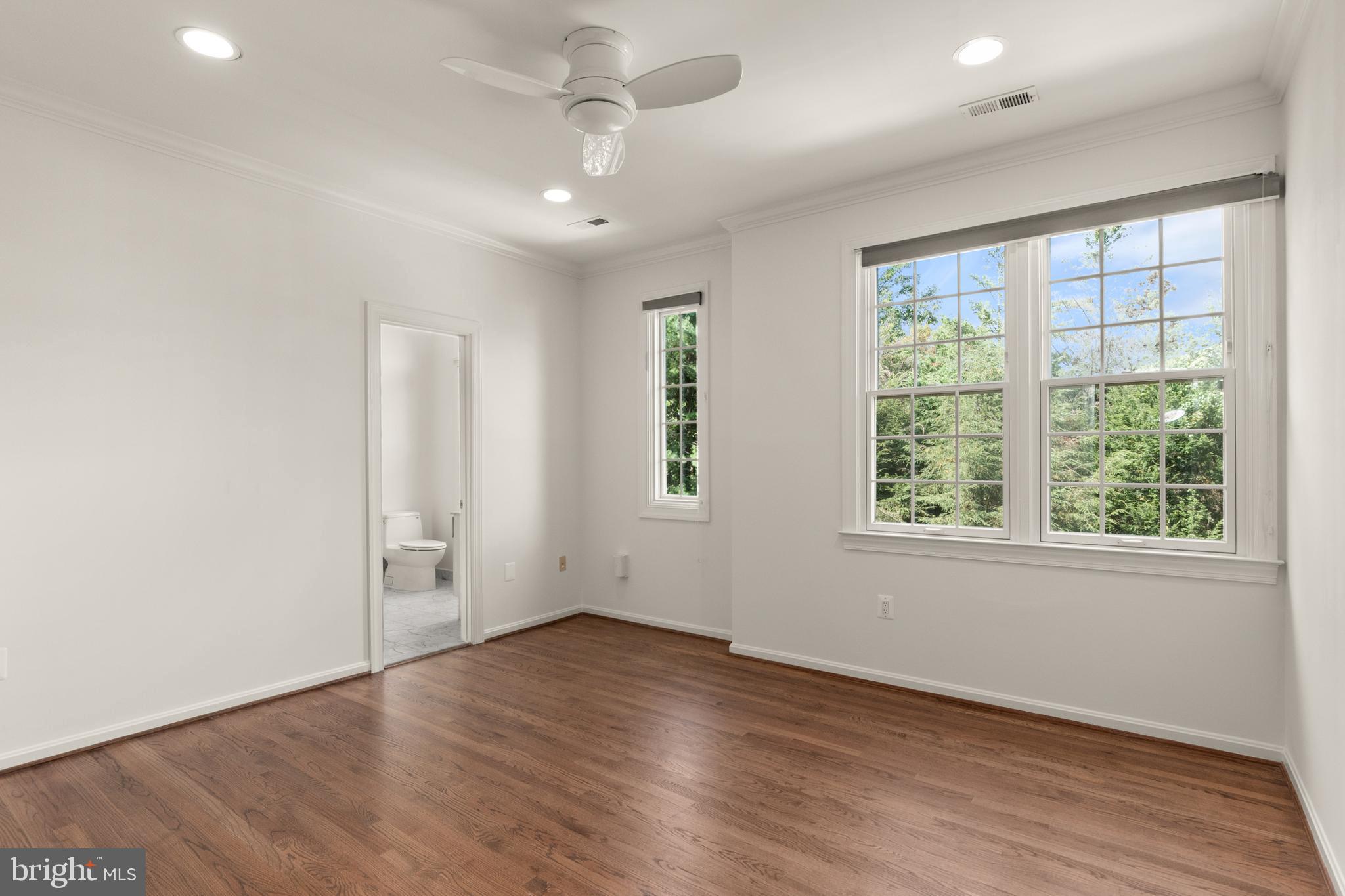 LAMBIANCE OF MCLEAN - Residential