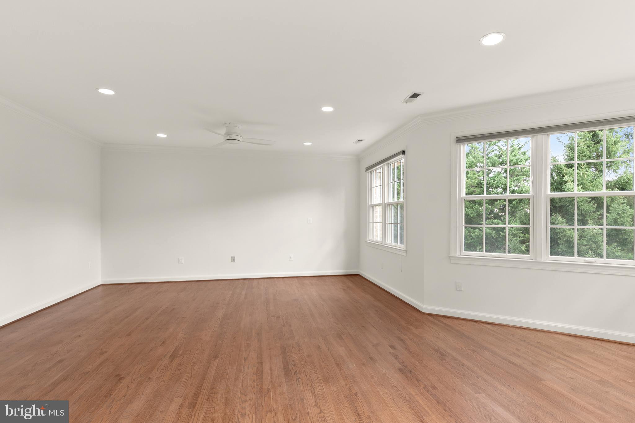 LAMBIANCE OF MCLEAN - Residential