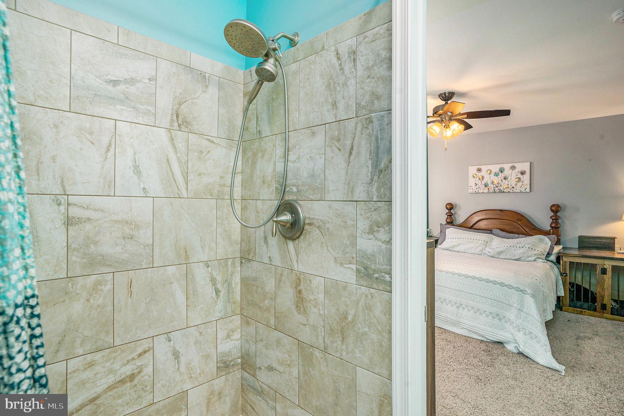 QUAKER GREEN - Residential