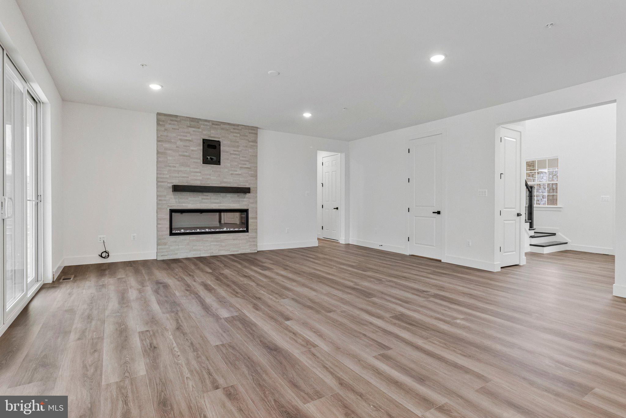 ST JAMES - Residential