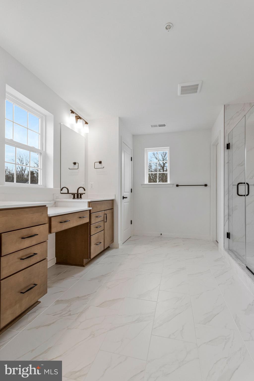 ST JAMES - Residential