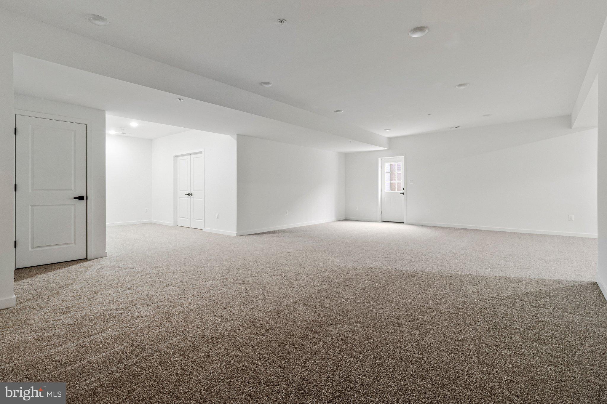 ST JAMES - Residential