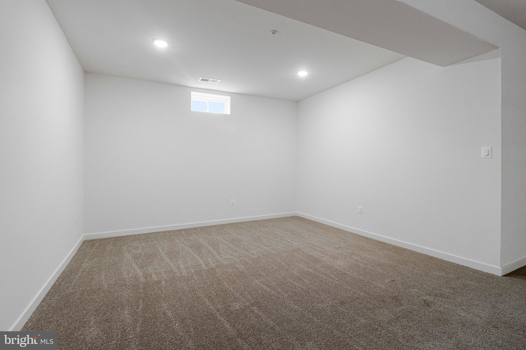 ST JAMES - Residential