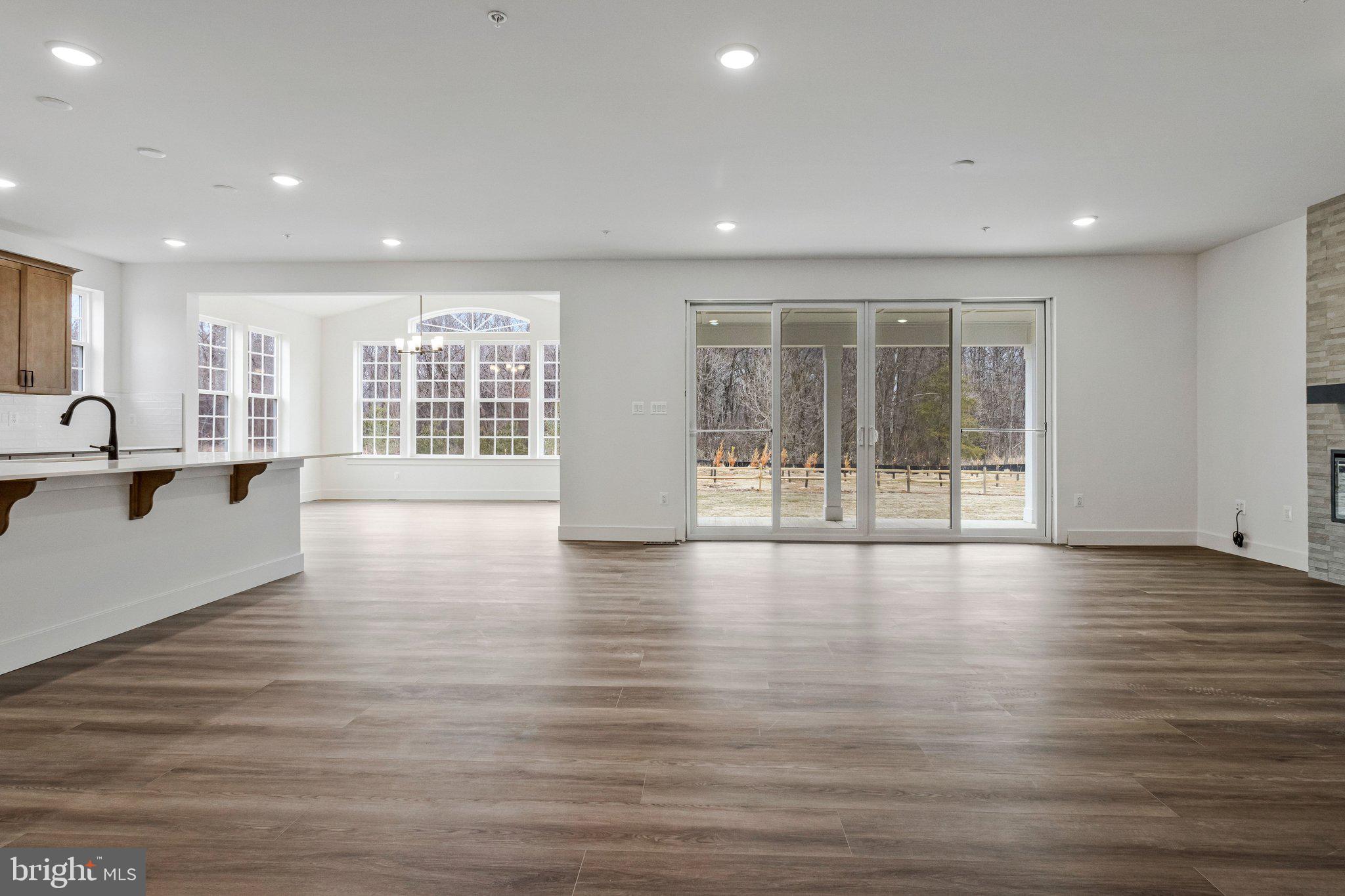 ST JAMES - Residential