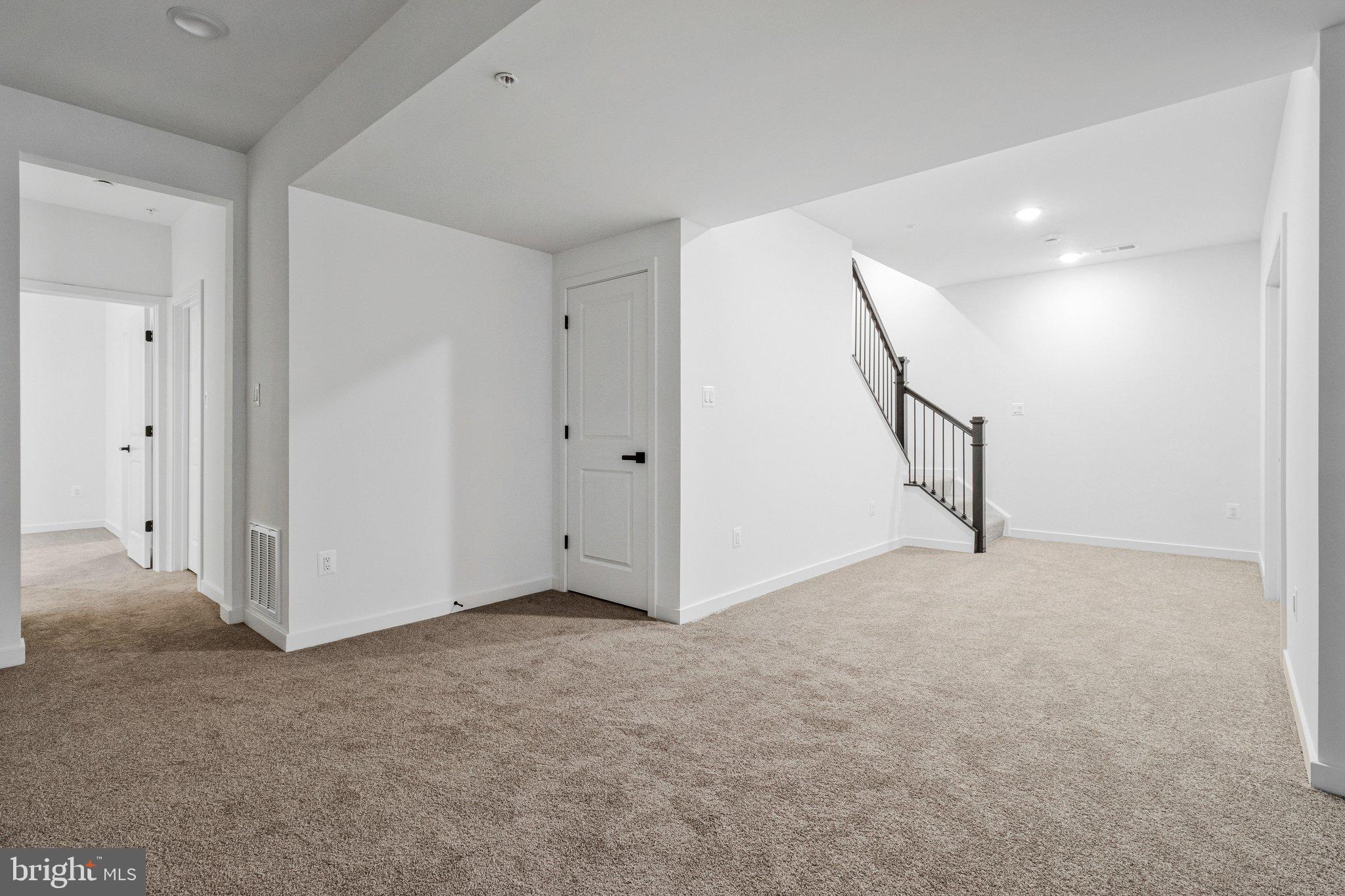 ST JAMES - Residential