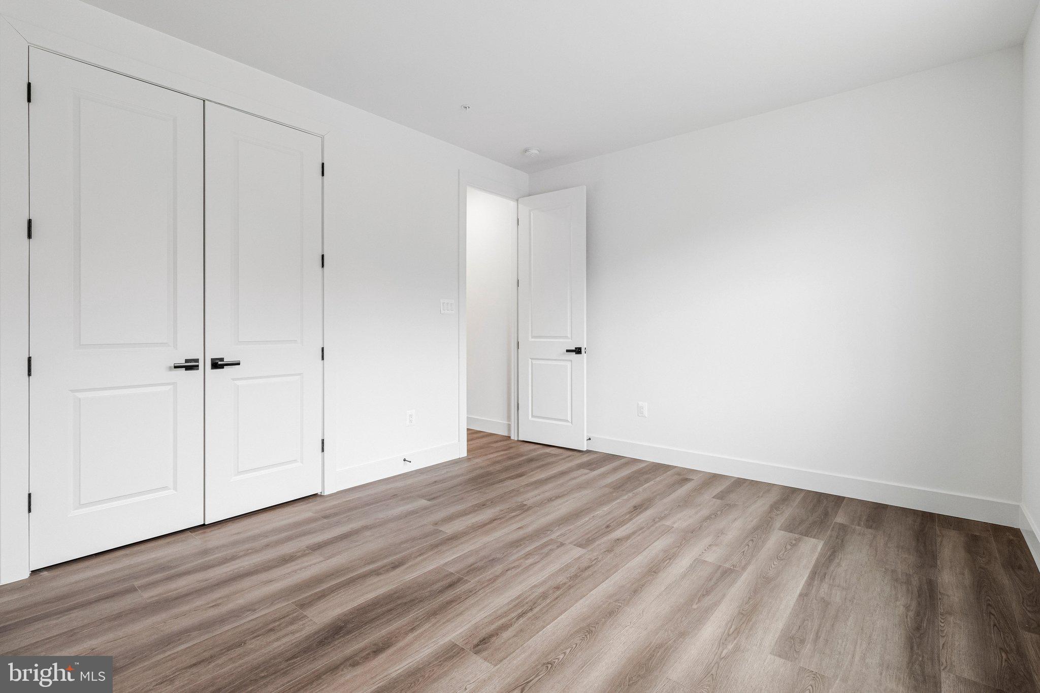 ST JAMES - Residential