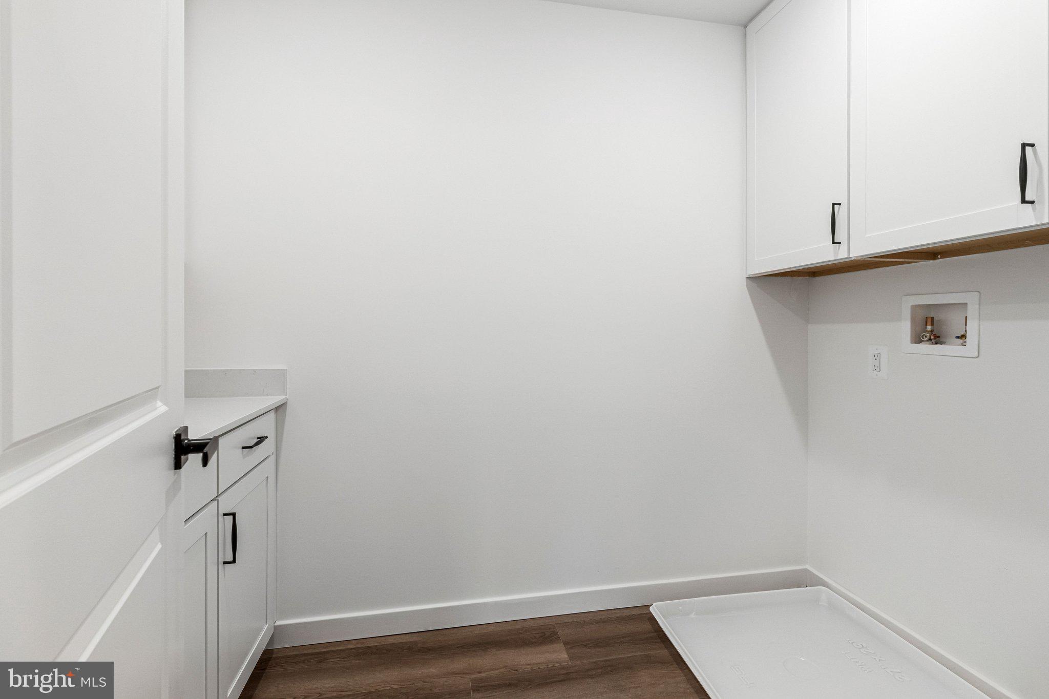 ST JAMES - Residential