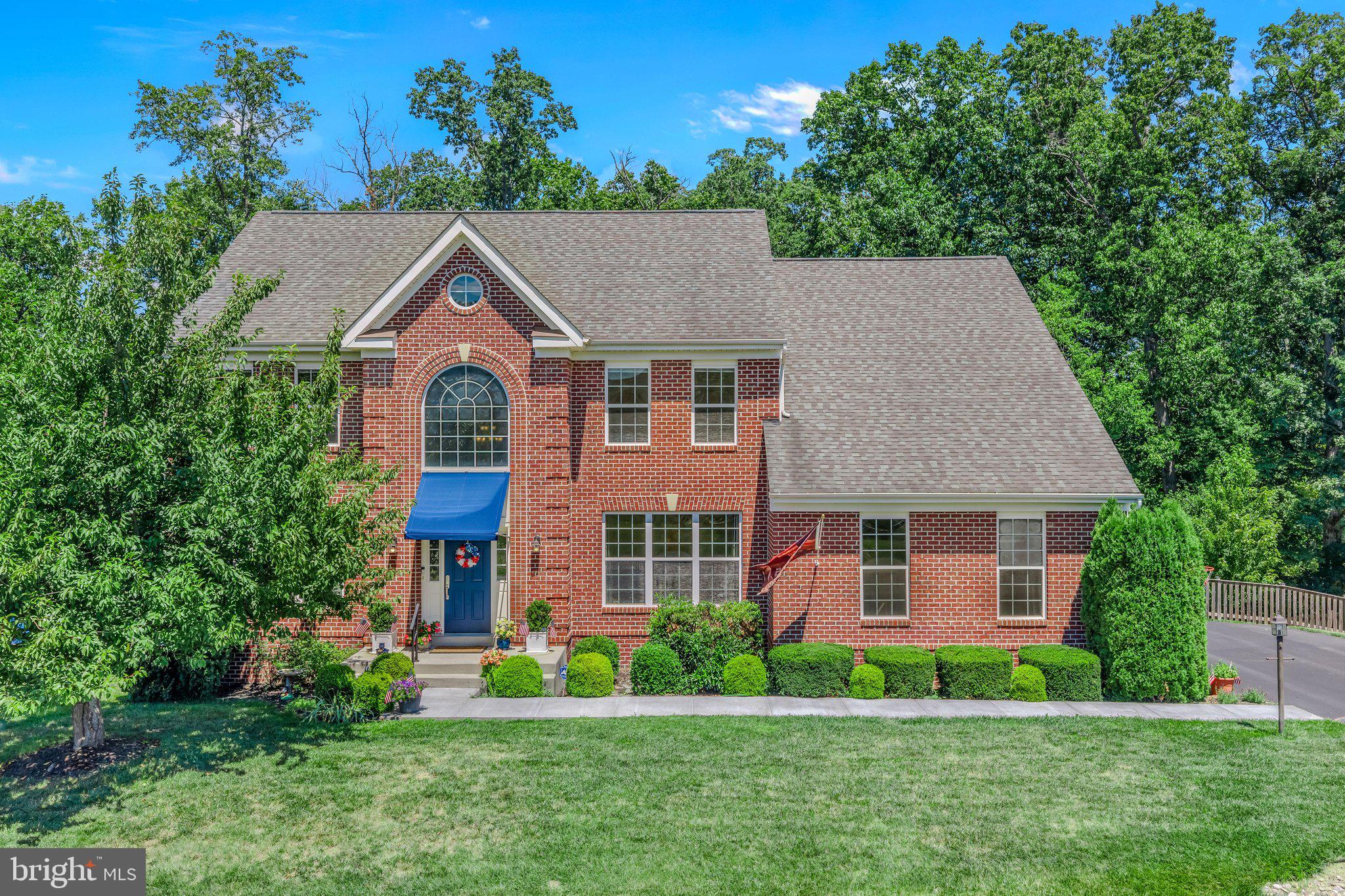 33 LACKAWANNA LANE