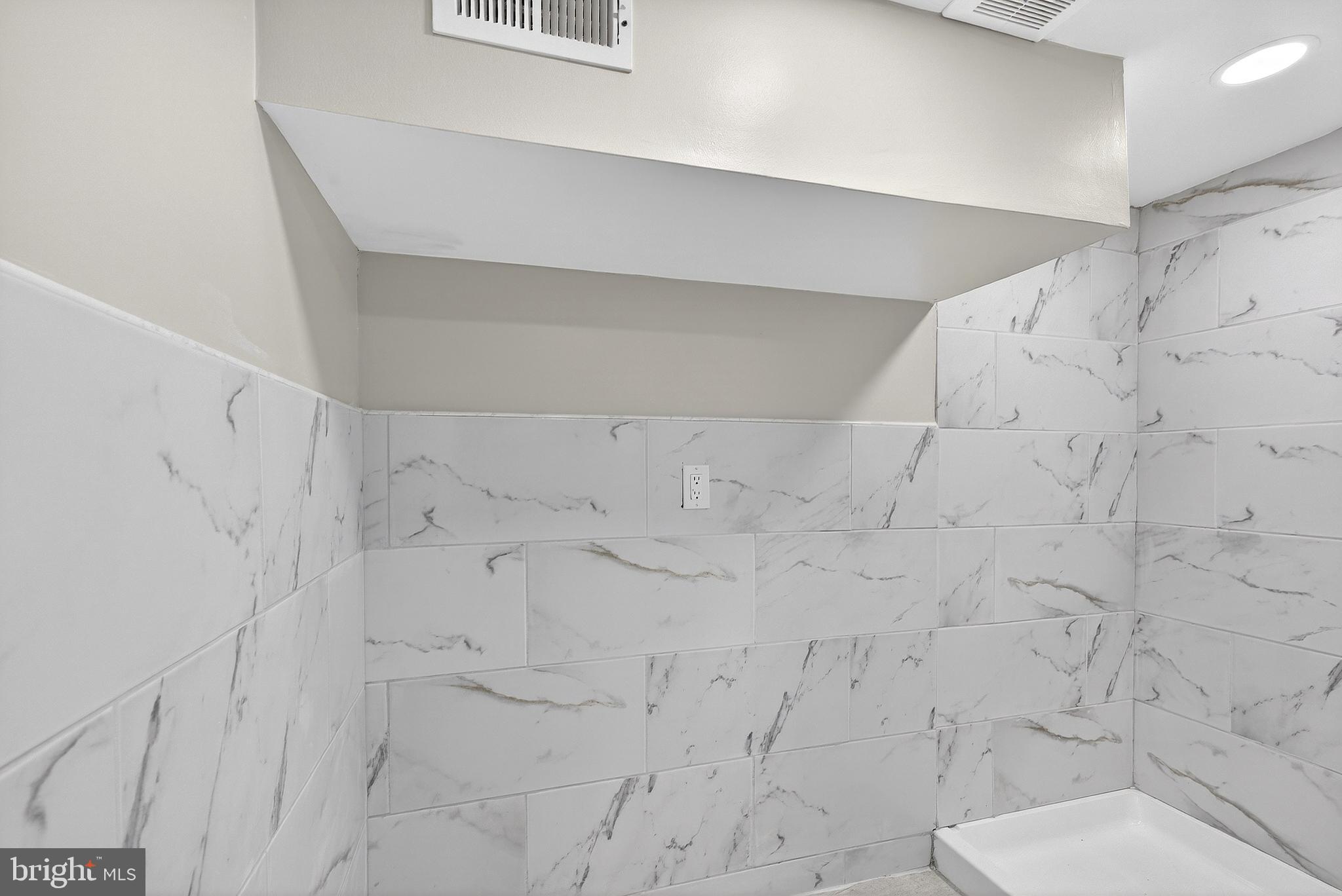 COBBS CREEK - Residential