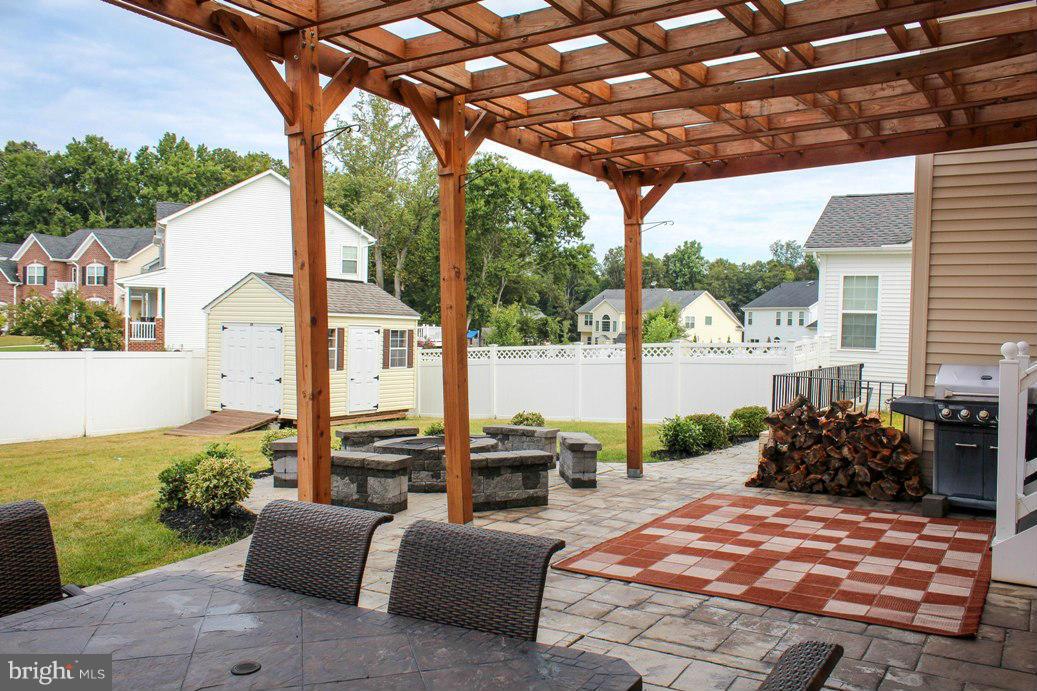 LEONARDS GRANT - Residential