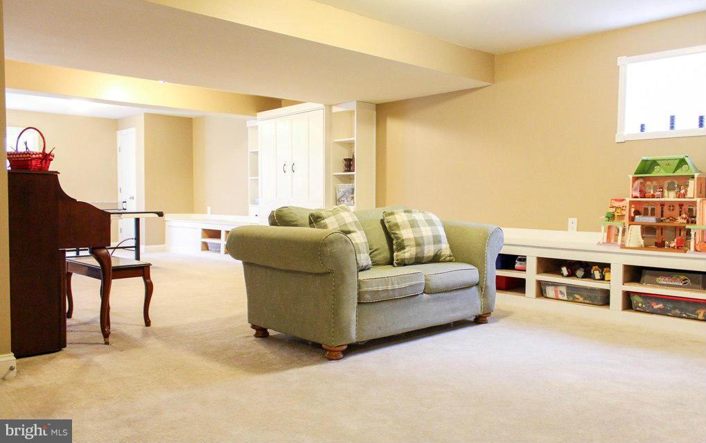 LEONARDS GRANT - Residential