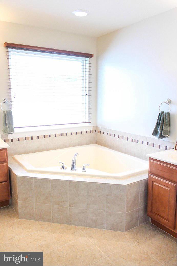 LEONARDS GRANT - Residential