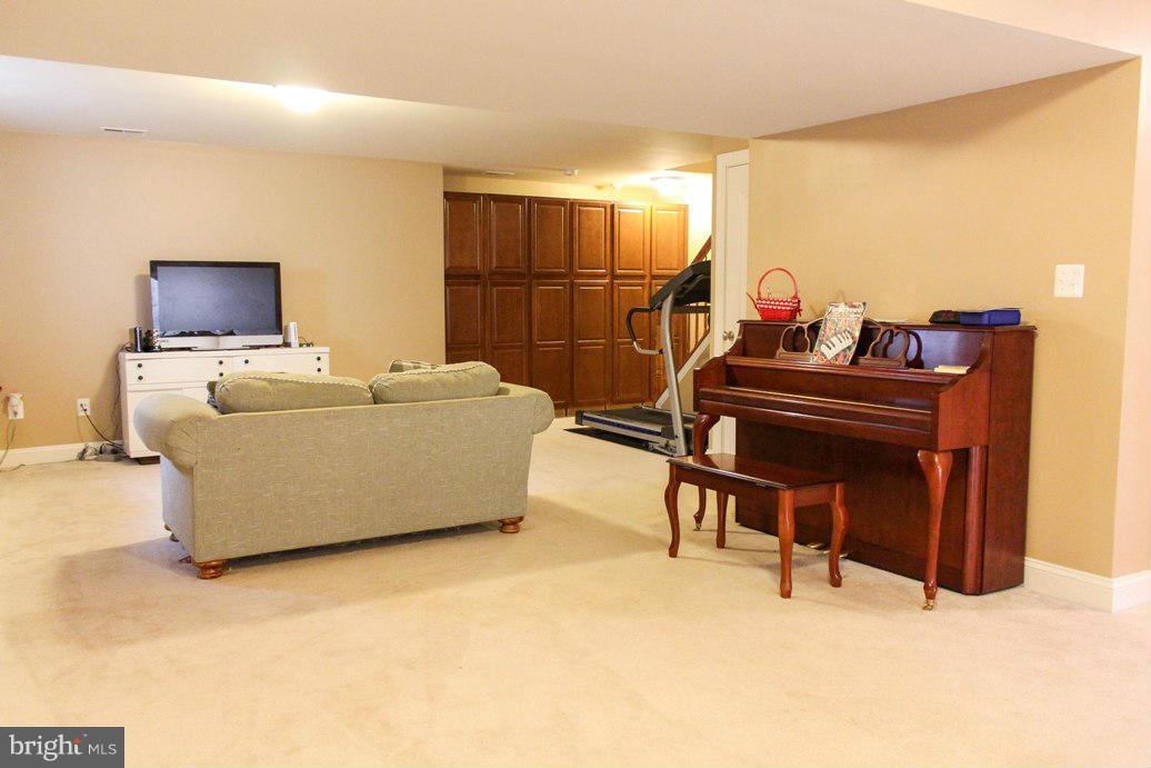 LEONARDS GRANT - Residential