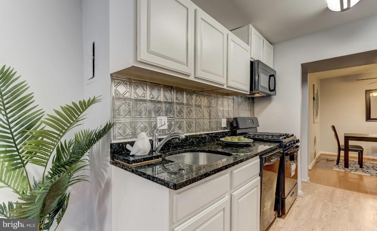 CHERRY GLEN CONDOS - Residential