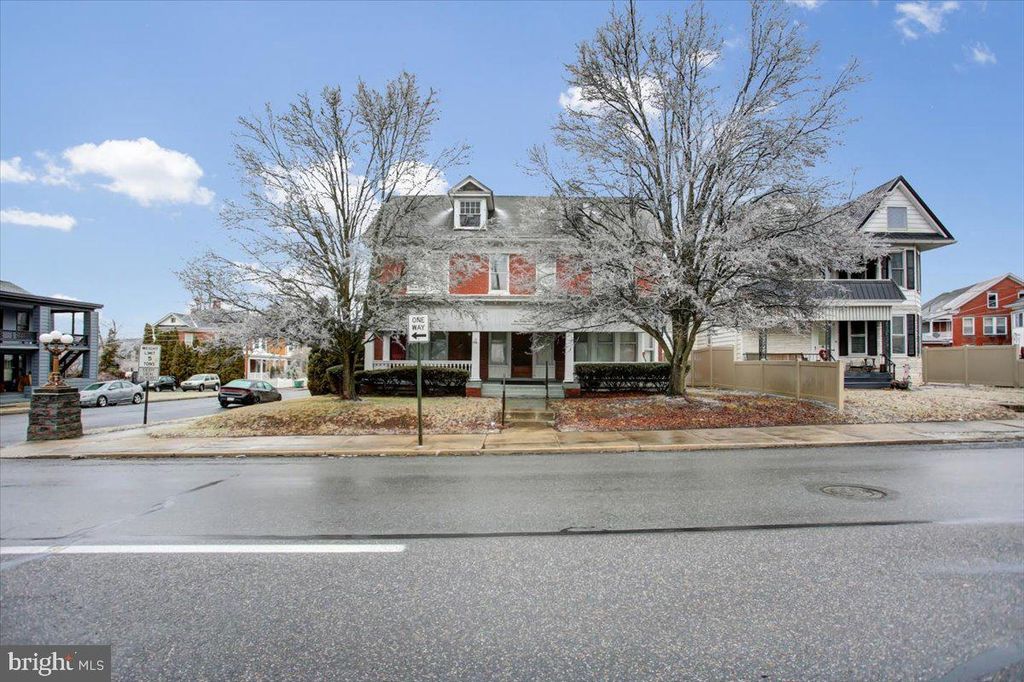 Photo of 425 Lincoln Way West, CHAMBERSBURG, PA 17202 (MLS # PAFL2033648)