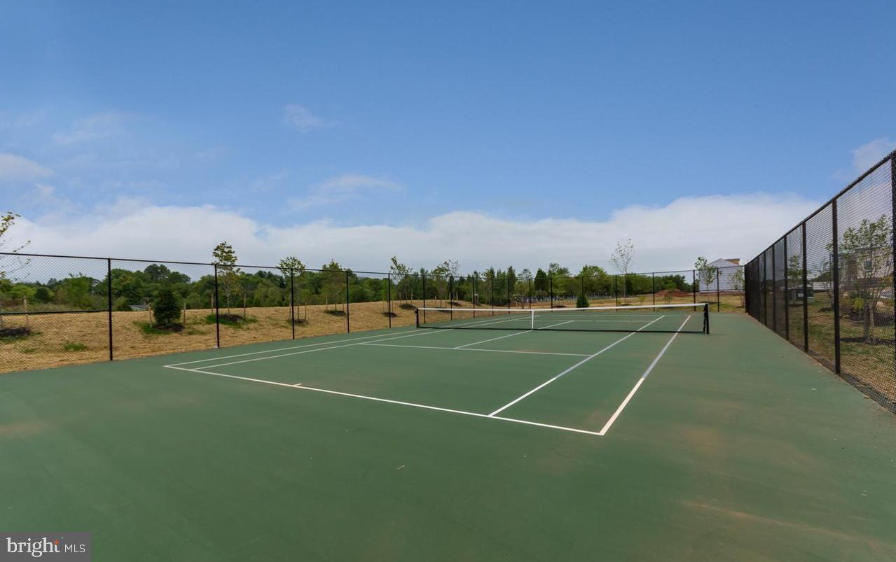 HERITAGE CROSSING - Residential