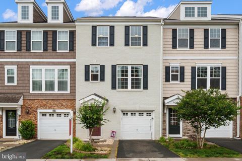 8486 CRAGGAN LANE MANASSAS VA 20109