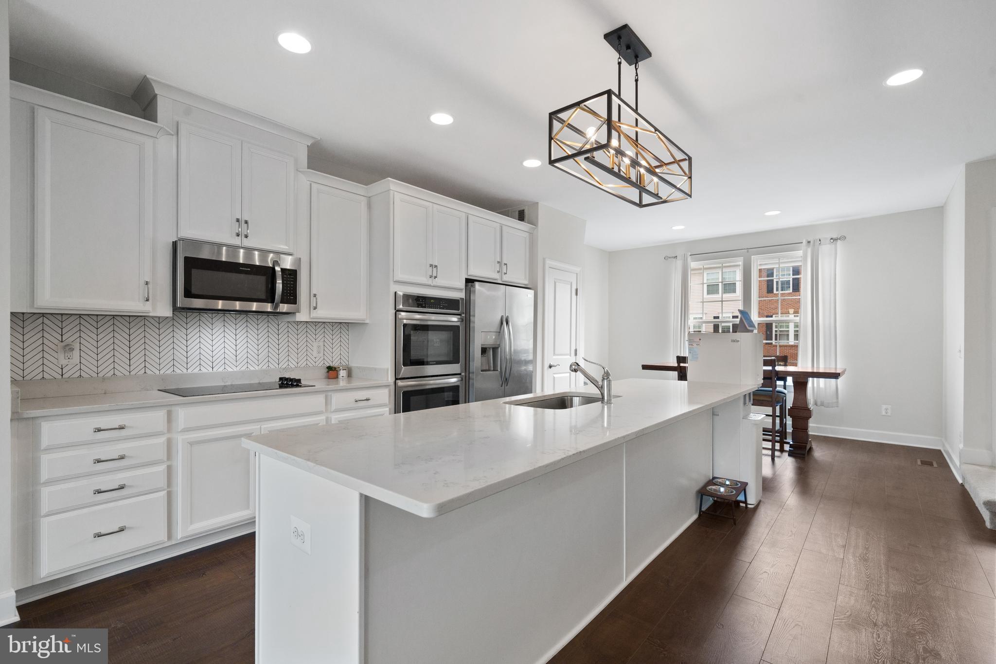 HERITAGE CROSSING - Residential