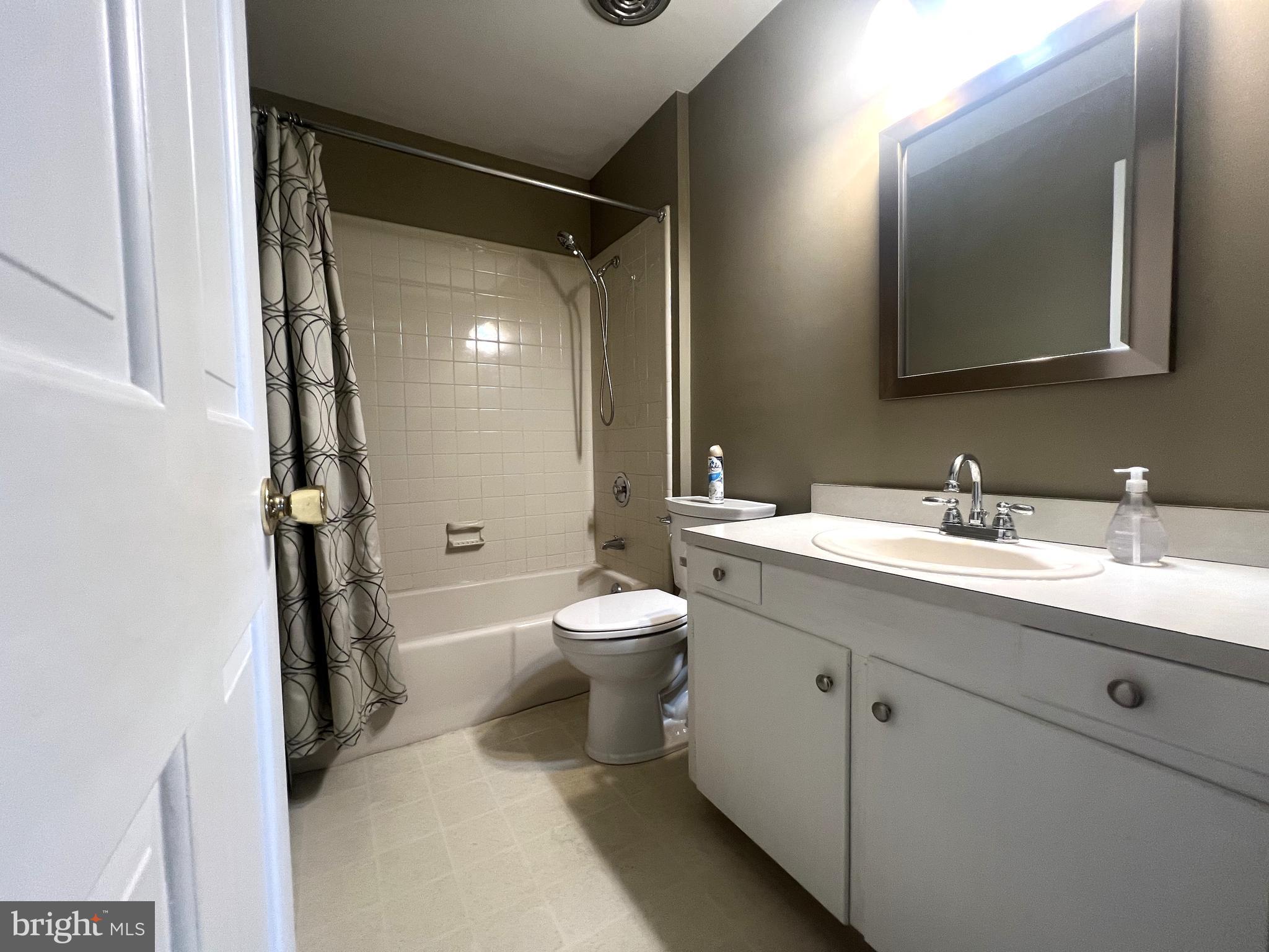 NORTH GUILFORD HILLS - Residential