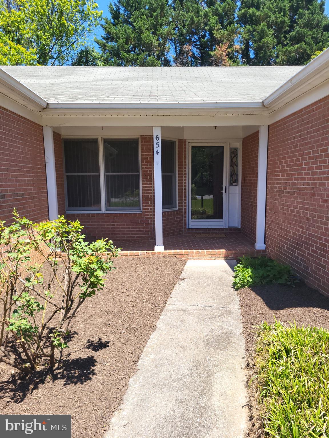 654 TREYS DRIVE