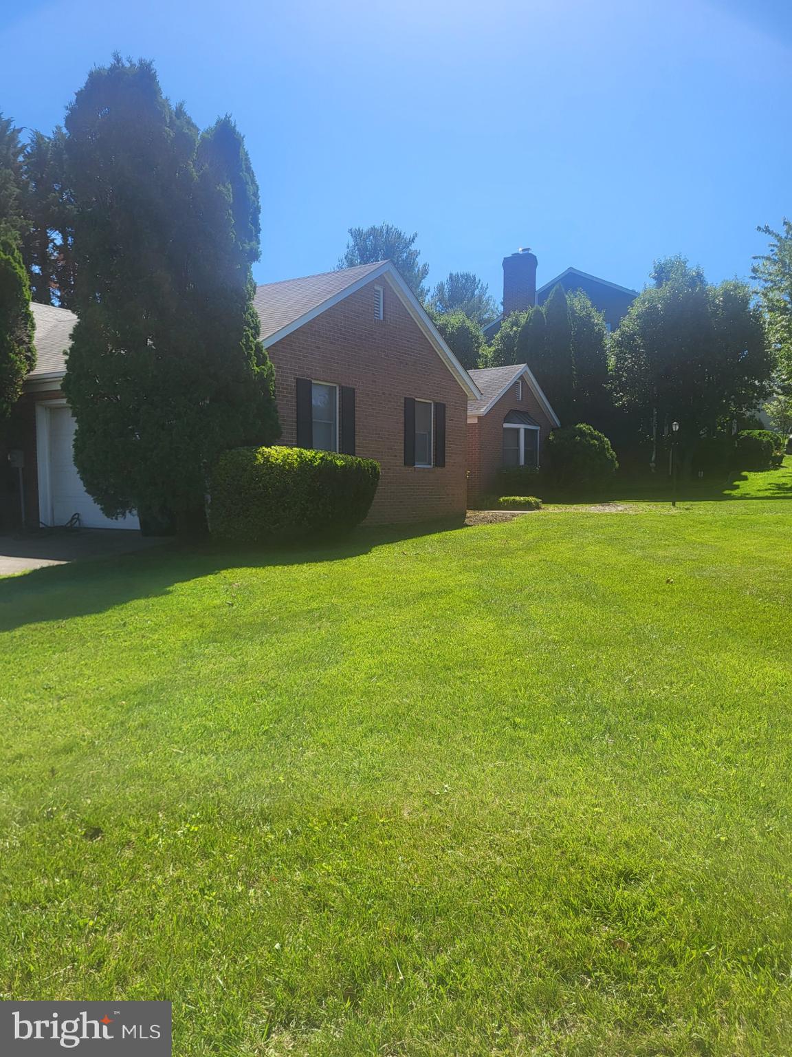 654 TREYS DRIVE