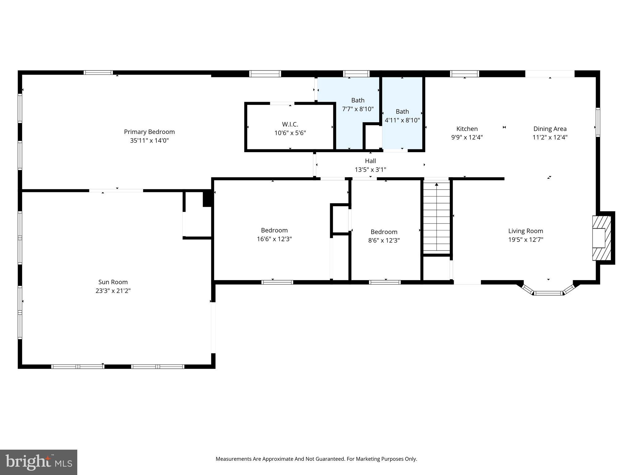 LAKE FRONT ROYAL - Residential