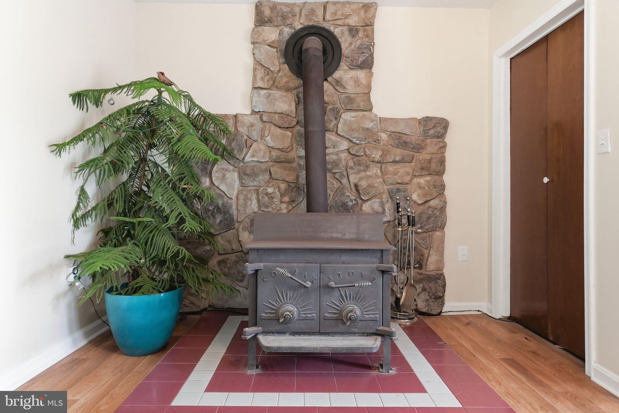 LAKE FRONT ROYAL - Residential