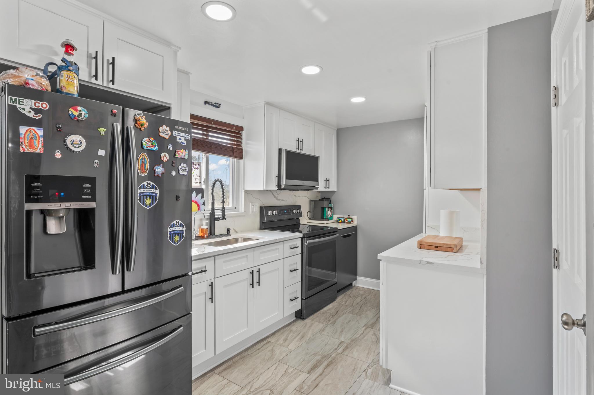 AMBER MEADOWS - Residential