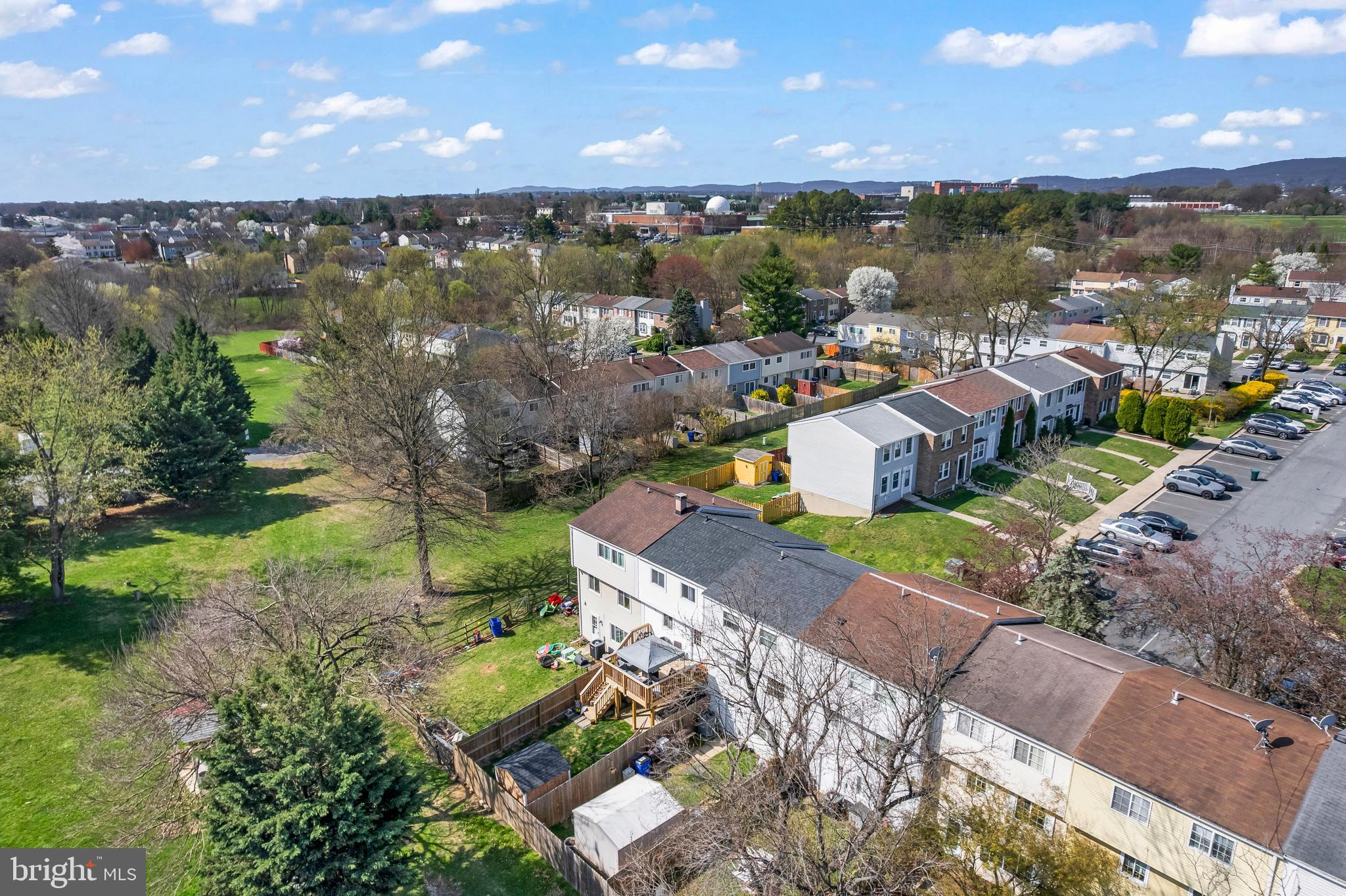 AMBER MEADOWS - Residential