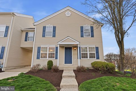 824 PURPLE MARTIN COURT WARRINGTON PA 18976