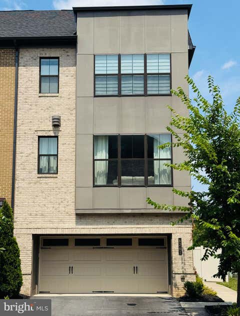 Photo of 6261 Edsall Road, ALEXANDRIA, VA 22312 (MLS # VAFX2325458)