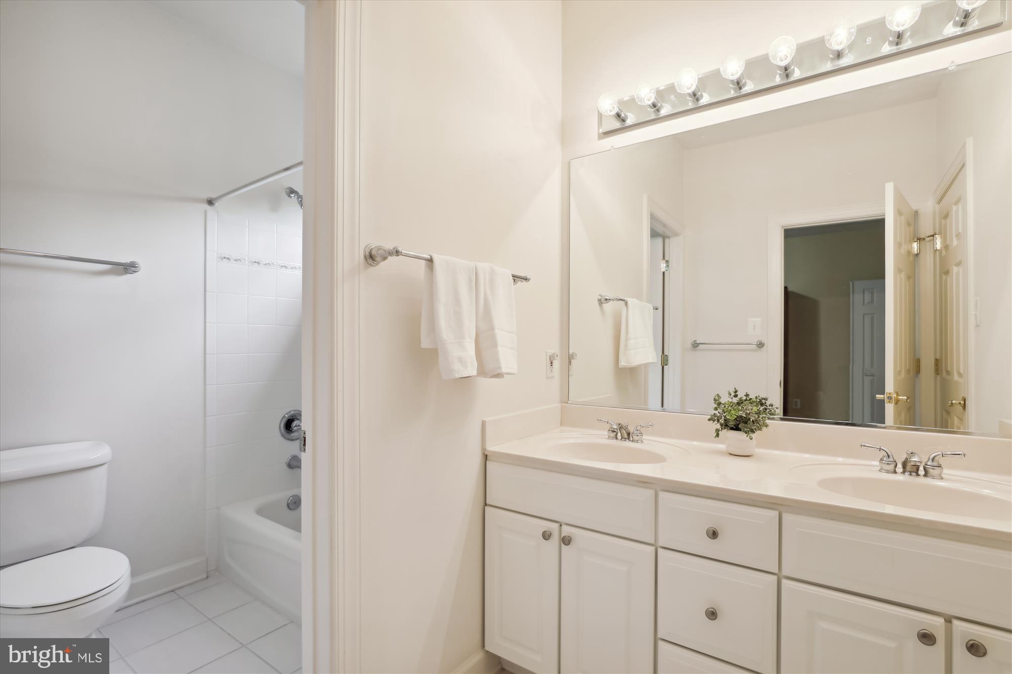 ALTA VISTA - Residential